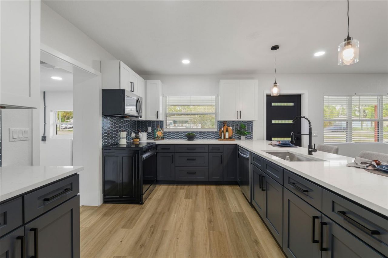 1710 26th Avenue S, Saint Petersburg, FL 33712 Photo