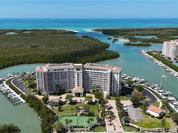 13105 Vanderbilt DR, Unit 607, NAPLES, FL 34110