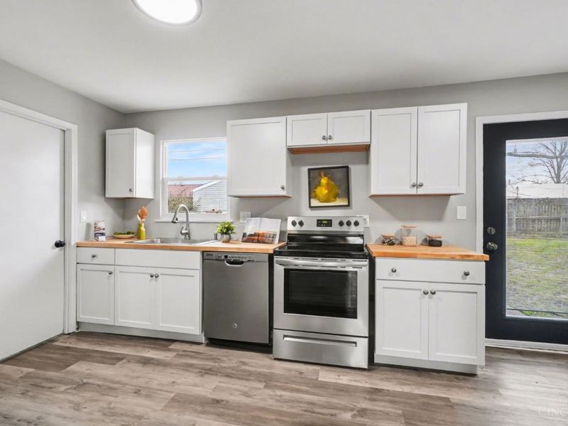 5691 Tall Oaks Drive, Miami Twp, OH 45150 Photo 10