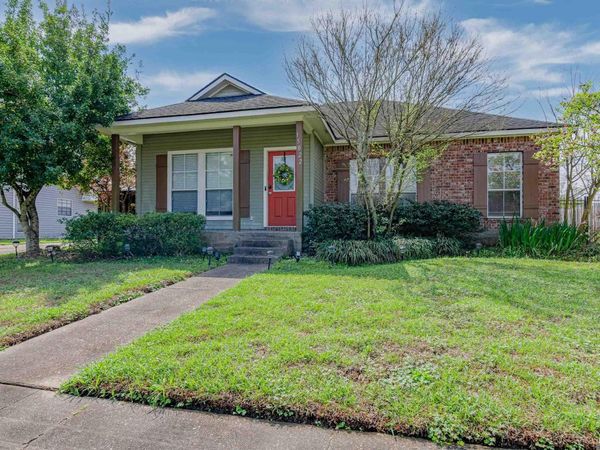 15022 Point Chenier Ave, Baton Rouge, LA 70817