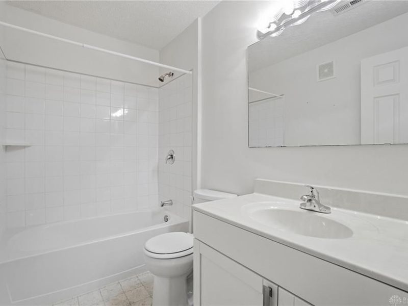 12061 Carrington Lane, Unit 102, Loveland, OH 45140 Photo 38