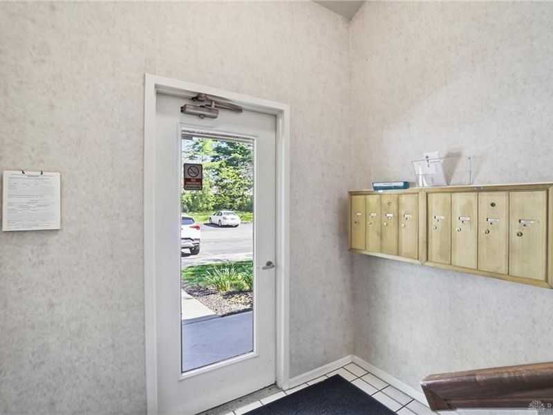 12061 Carrington Lane, Unit 102, Loveland, OH 45140 Photo 6