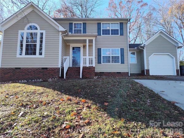 10000 Dunfries Road , Matthews, NC 28105