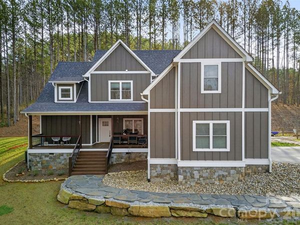 201 Wright Road , Marion, NC 28752