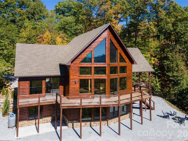 92 Cherahala Lane , Bryson City, NC 28713