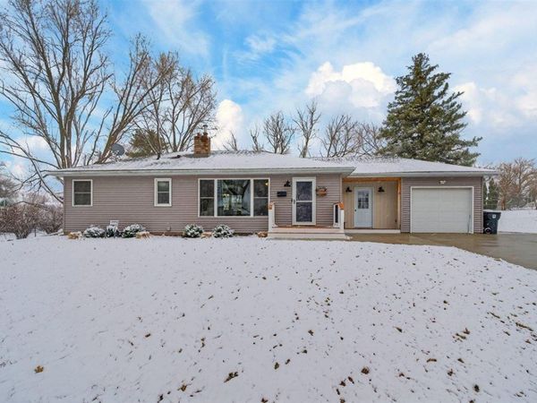 3119 Cadillac Drive, Cedar Falls, IA 50613