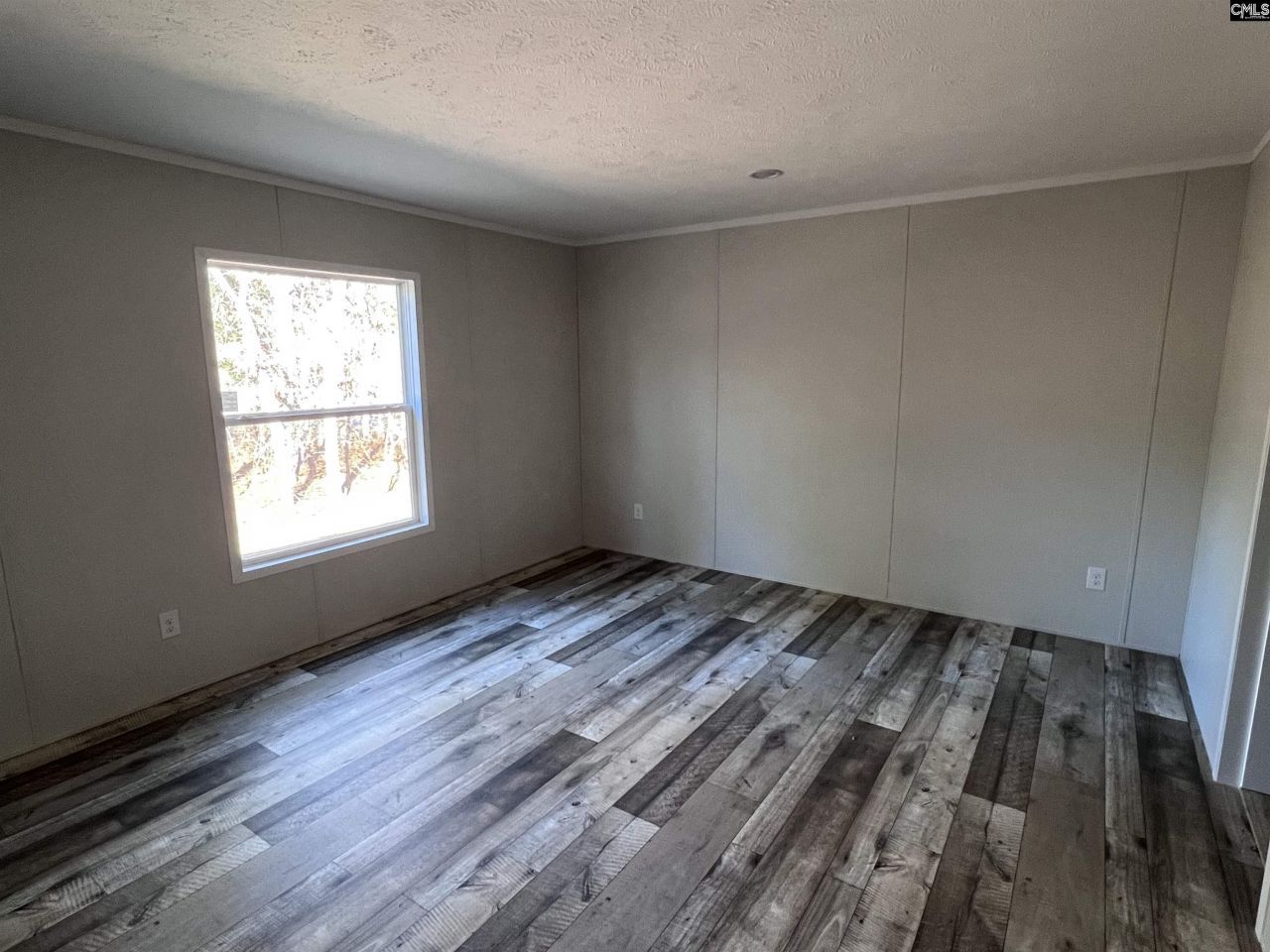 779 Thor Road  Photo 10