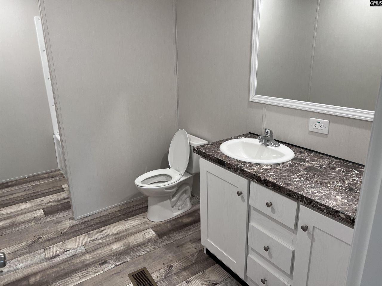 779 Thor Road  Photo 11