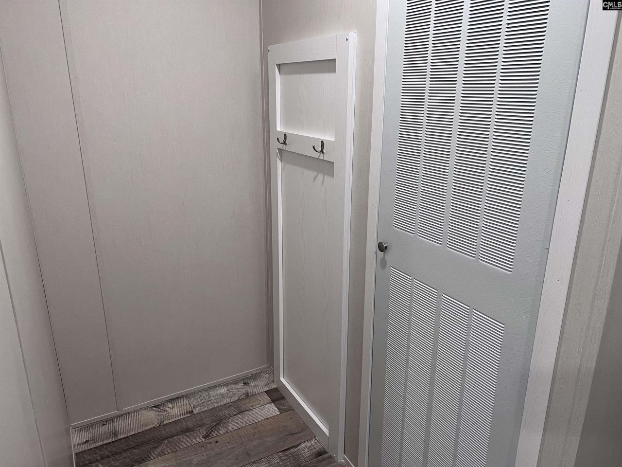 779 Thor Road  Photo 14