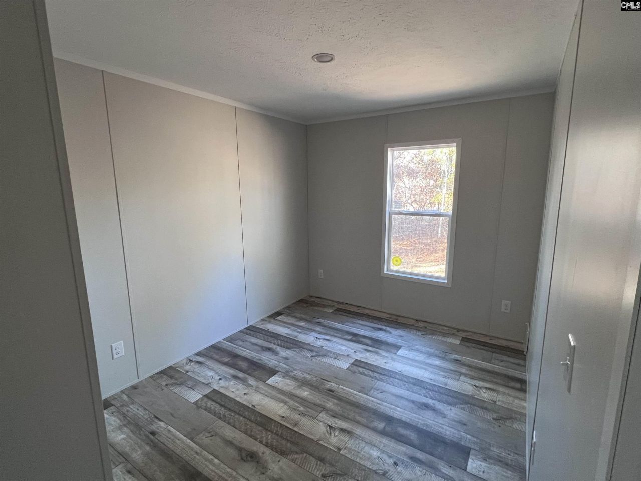 779 Thor Road  Photo 16