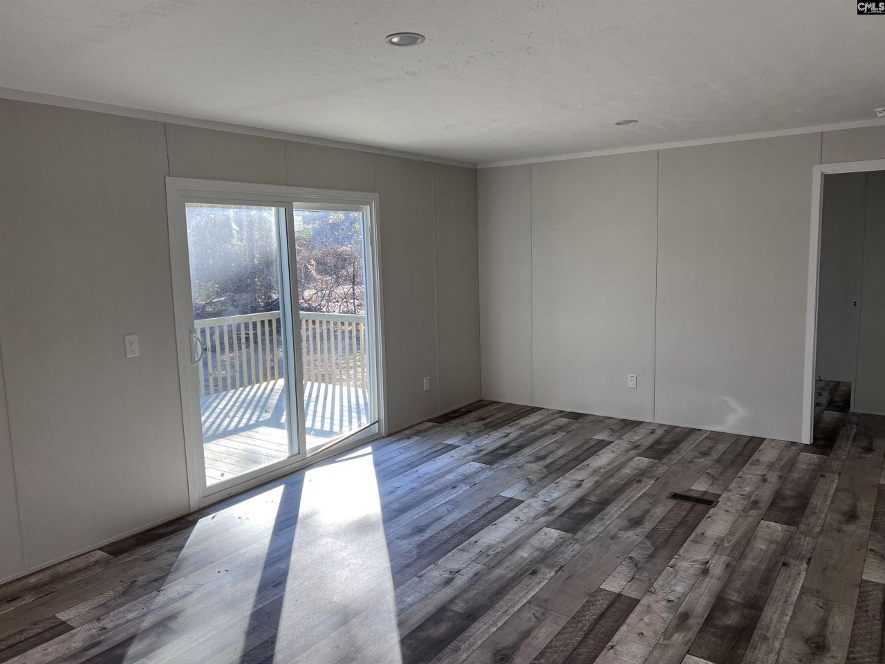 779 Thor Road  Photo 8