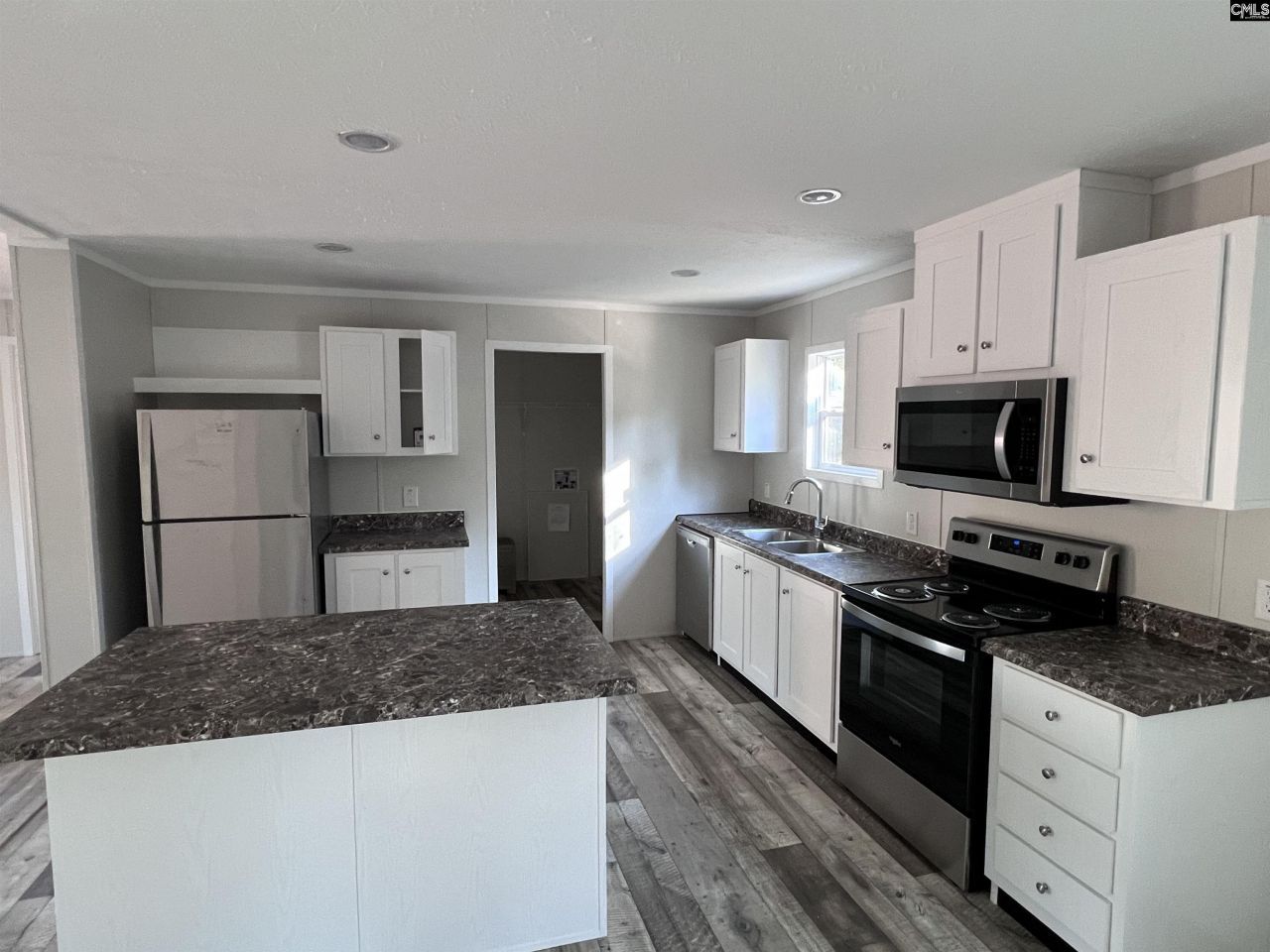 779 Thor Road  Photo 9