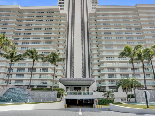 3900 Galt Ocean Drive, Fort Lauderdale, FL 33308