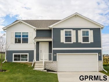 18625 Ogden Street , Elkhorn, NE 68022