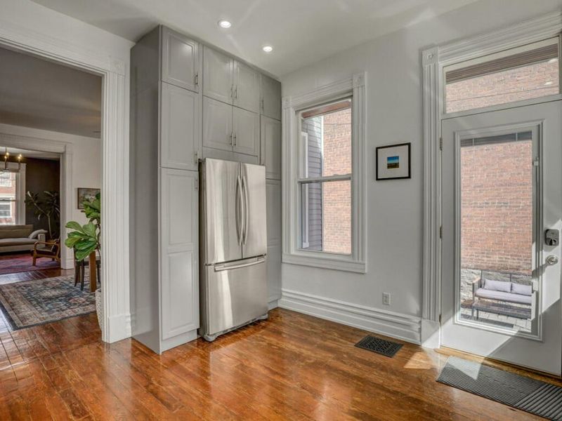 562 E 4th Street E, Newport, KY 41071 Photo 11