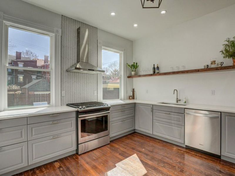 562 E 4th Street E, Newport, KY 41071 Photo 9