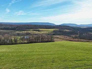 Corner of HUNDRED SPRINGS ROAD AND HILLTOP LANE, TYRONE, PA 16686
