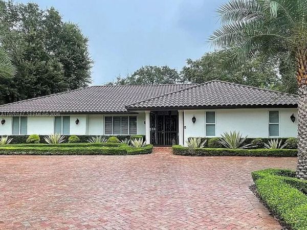 8801 SW 124th St , Miami, FL 33176