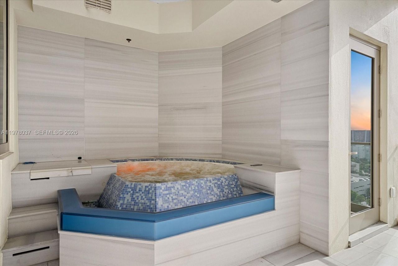 17901 Collins Ave, Unit 1506, Sunny Isles Beach, FL 33160 Photo