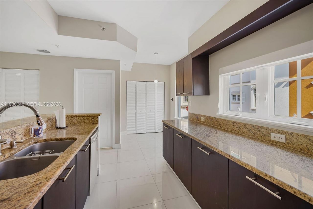 2729 NE 184th Ln , Unit 2729, Aventura, FL 33160 Photo