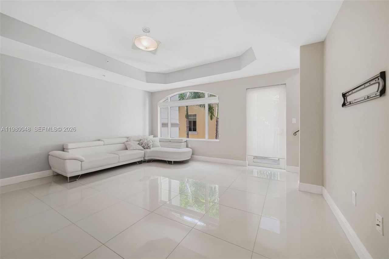 2729 NE 184th Ln , Unit 2729, Aventura, FL 33160 Photo