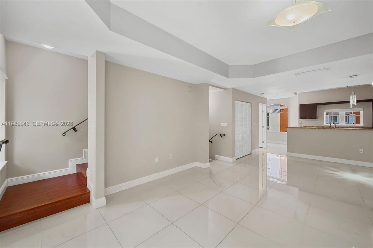 2729 NE 184th Ln , Unit 2729, Aventura, FL 33160 Photo