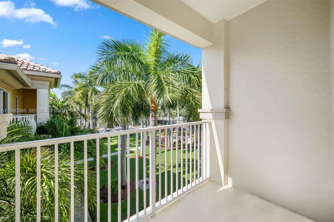 2729 NE 184th Ln , Unit 2729, Aventura, FL 33160 Photo
