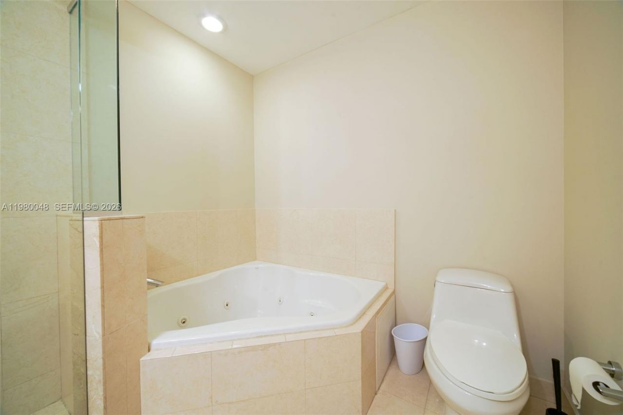 2729 NE 184th Ln , Unit 2729, Aventura, FL 33160 Photo