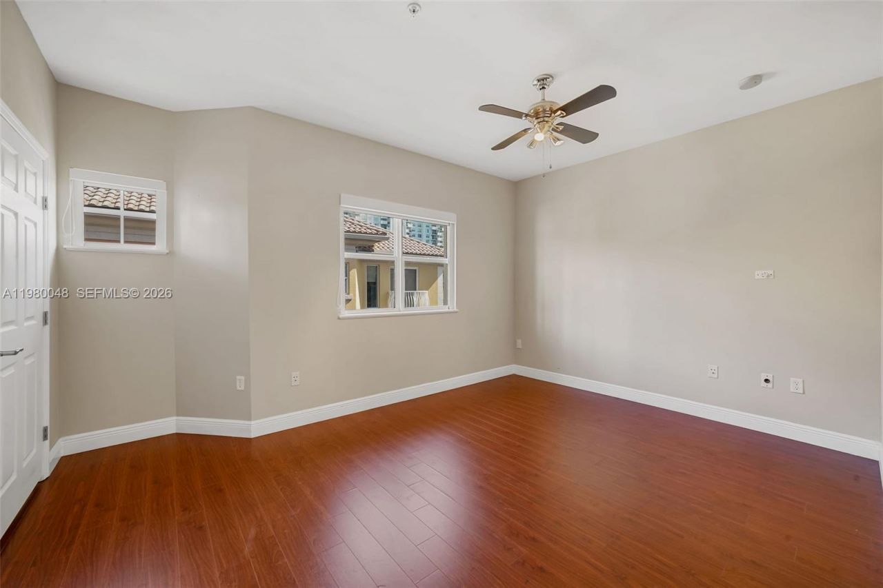 2729 NE 184th Ln , Unit 2729, Aventura, FL 33160 Photo