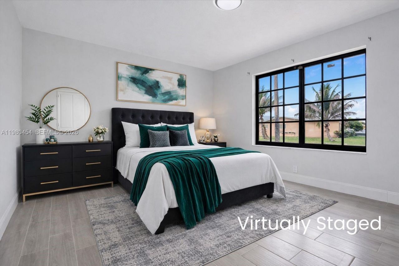 2805 E Lexington Dr, Miramar, FL 33025 Photo