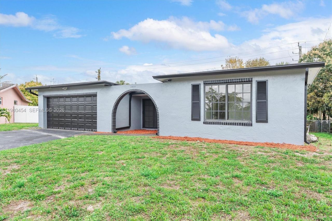 2805 E Lexington Dr, Miramar, FL 33025 Photo