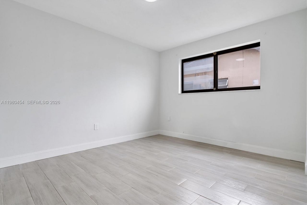 2805 E Lexington Dr, Miramar, FL 33025 Photo