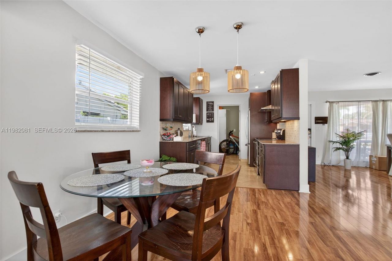 2136 NE 56th Pl, Fort Lauderdale, FL 33308 Photo