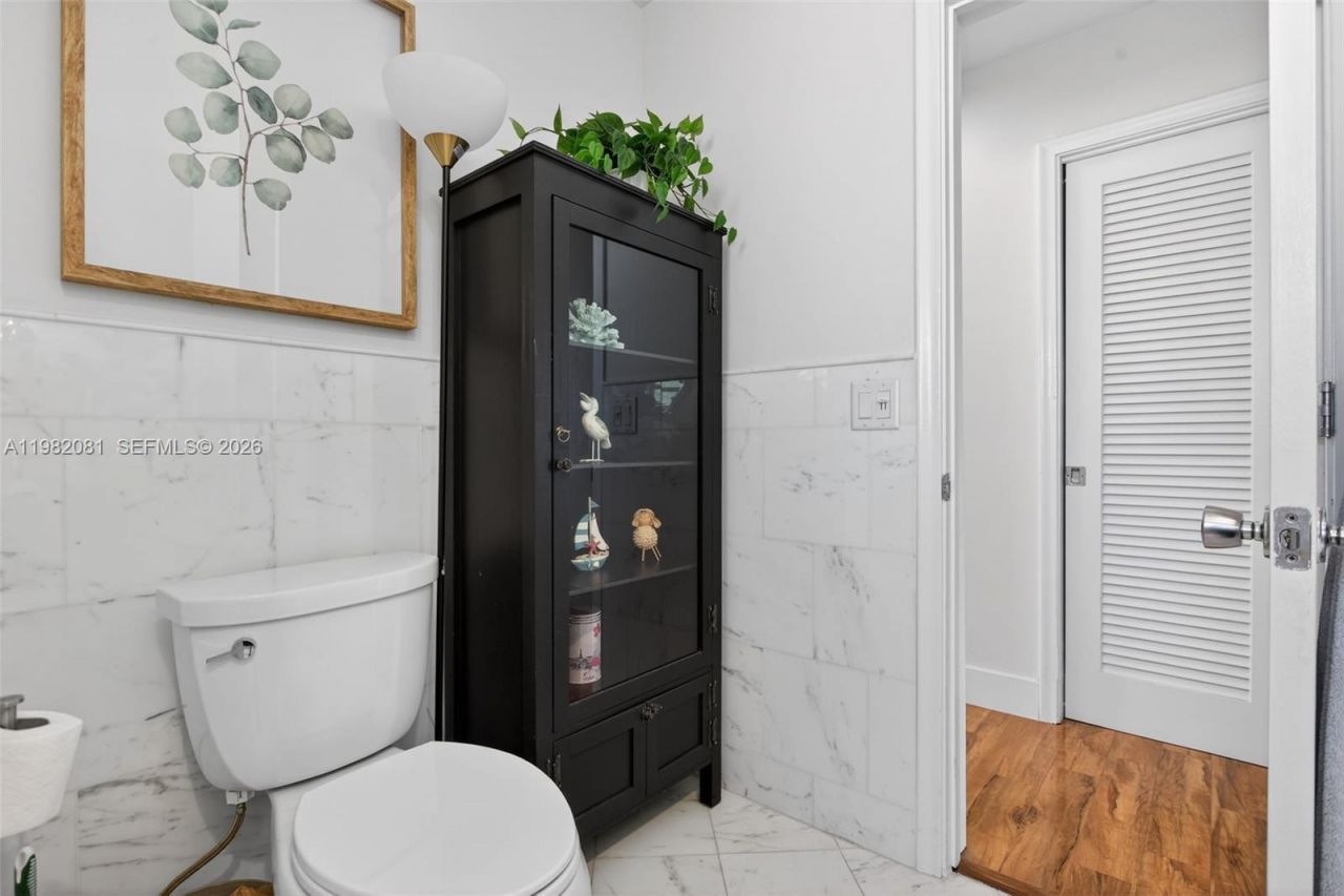 2136 NE 56th Pl, Fort Lauderdale, FL 33308 Photo