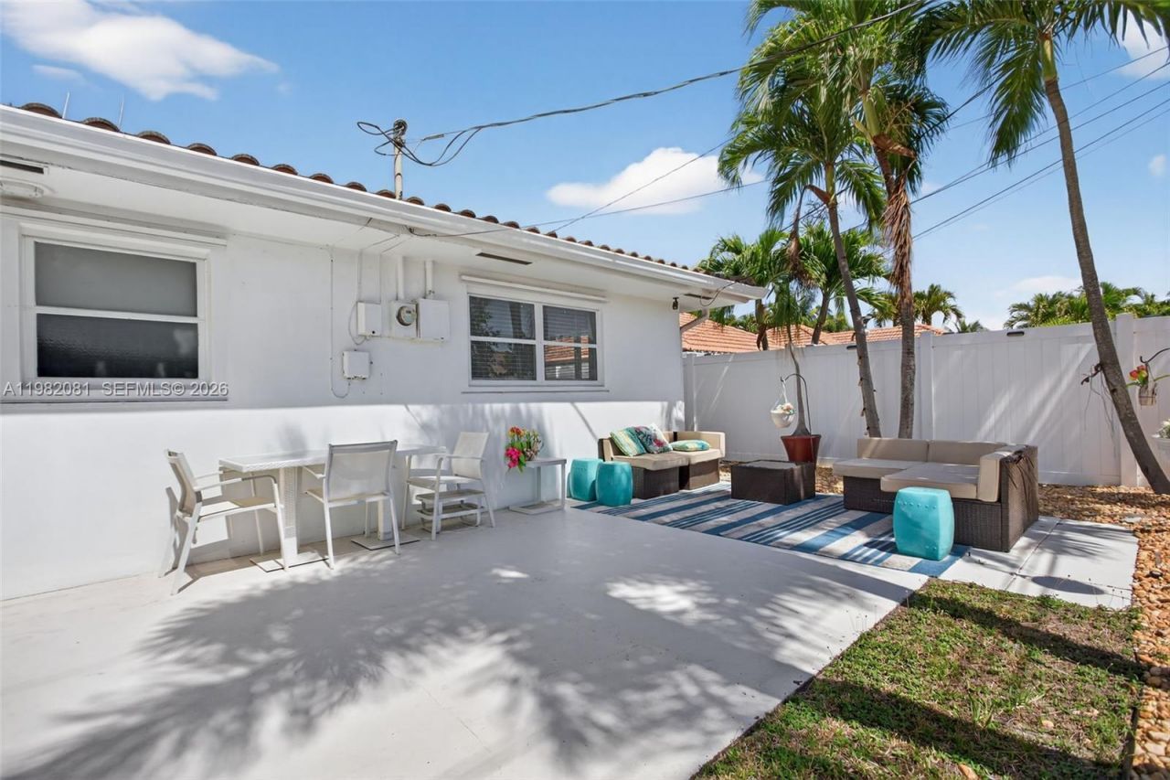 2136 NE 56th Pl, Fort Lauderdale, FL 33308 Photo