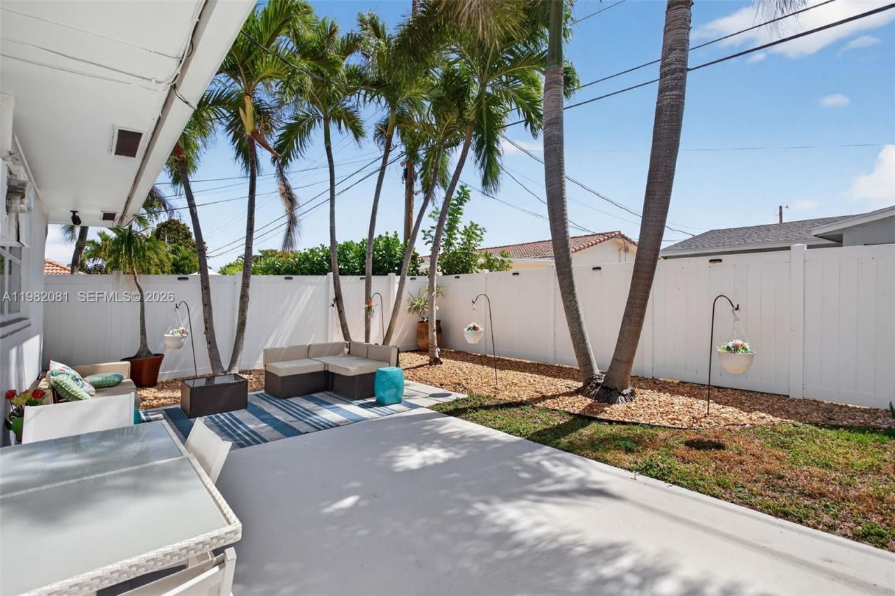 2136 NE 56th Pl, Fort Lauderdale, FL 33308 Photo