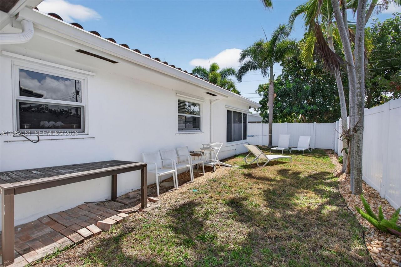 2136 NE 56th Pl, Fort Lauderdale, FL 33308 Photo