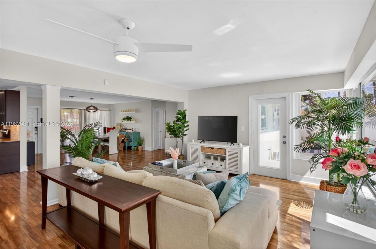 2136 NE 56th Pl, Fort Lauderdale, FL 33308 Photo