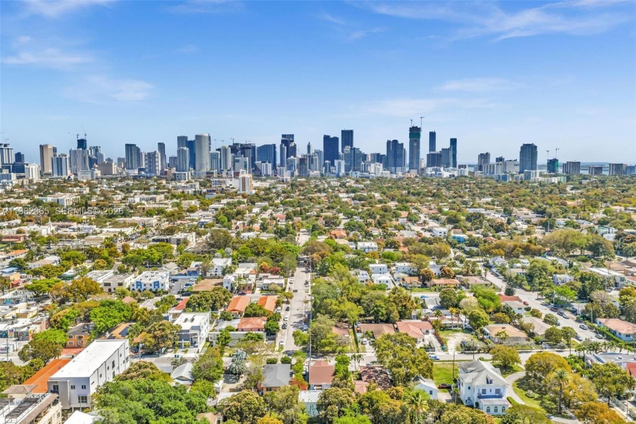 1010 SW 14th Ave , Miami, FL 33135 Photo