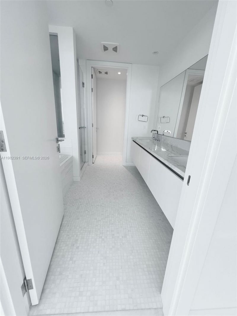 700 NE 26th Ter , Unit 2303, Miami, FL 33137 Photo