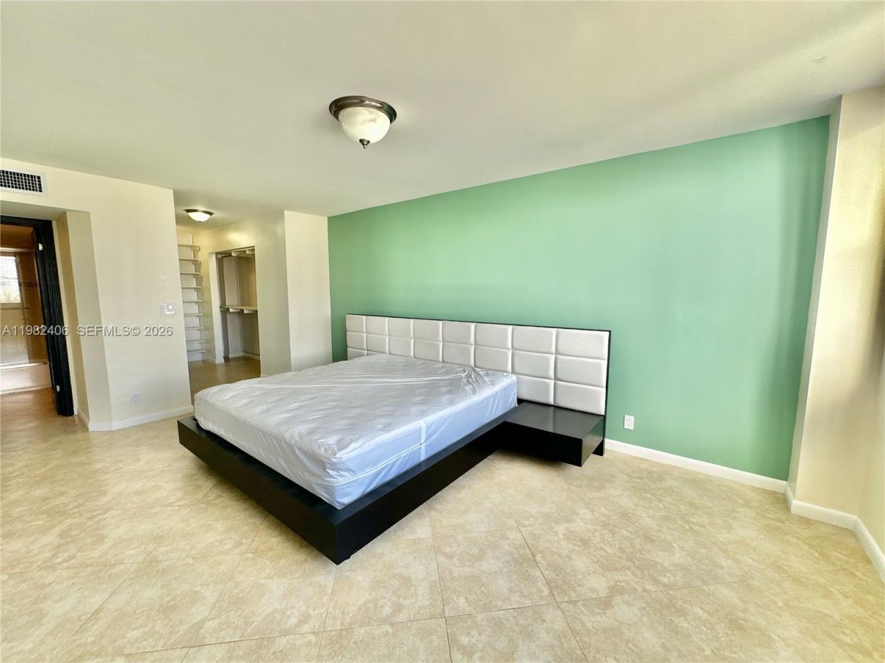 3180 S Ocean Dr, Unit 401, Hallandale Beach, FL 33009 Photo