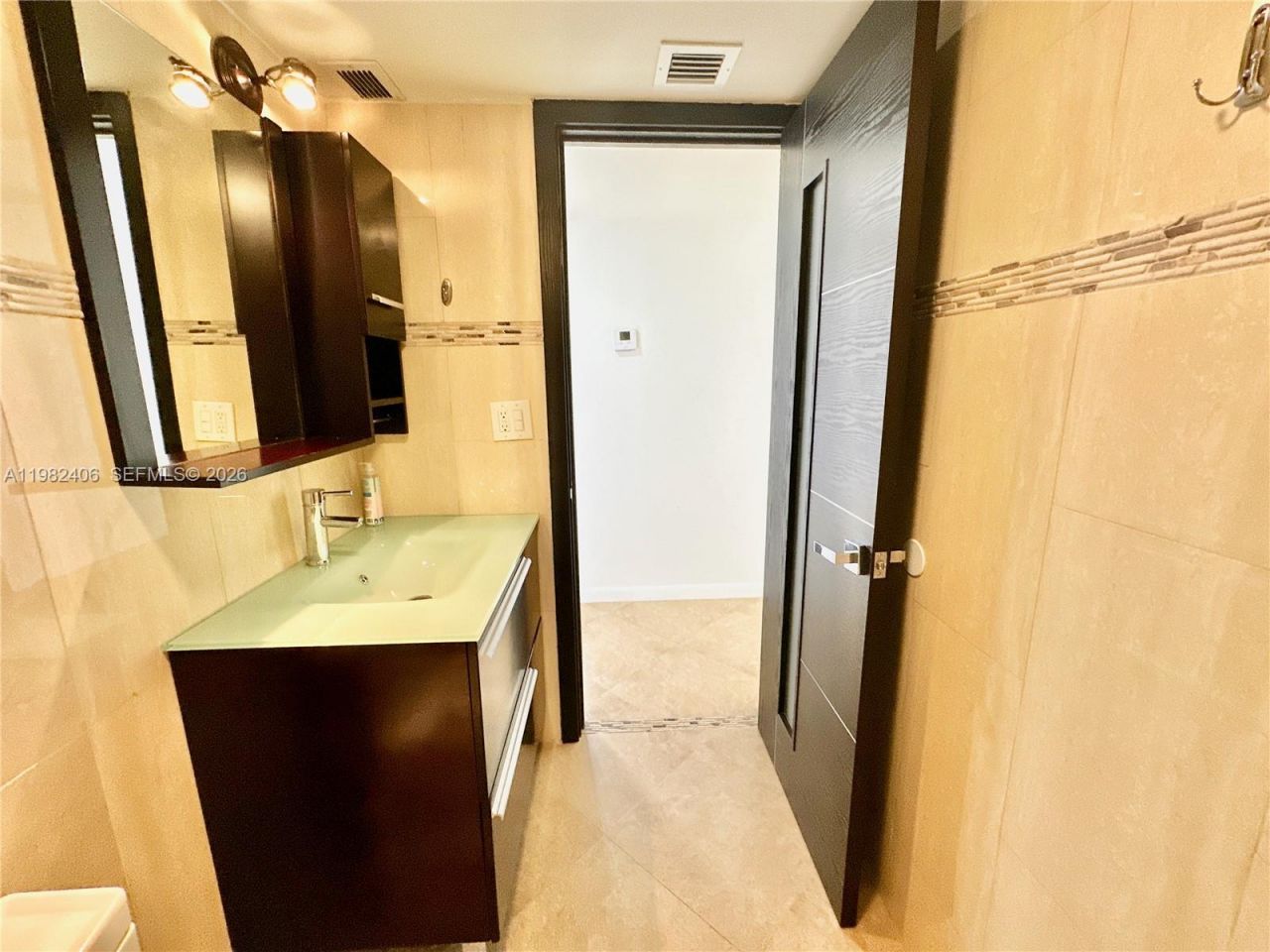 3180 S Ocean Dr, Unit 401, Hallandale Beach, FL 33009 Photo