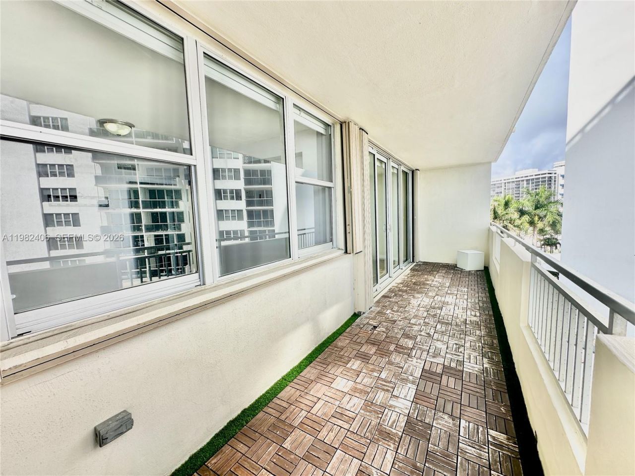 3180 S Ocean Dr, Unit 401, Hallandale Beach, FL 33009 Photo
