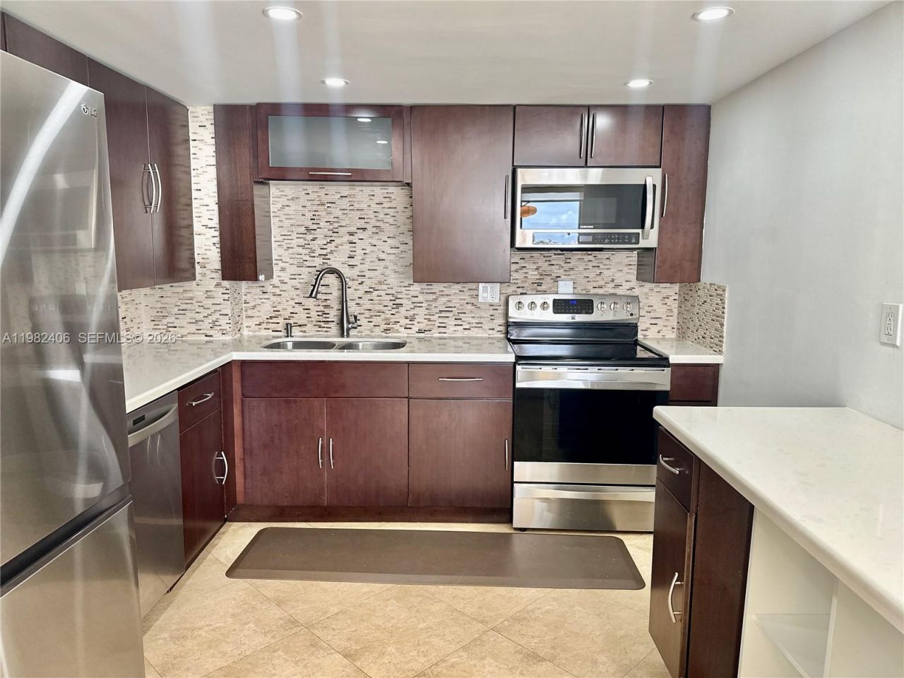 3180 S Ocean Dr, Unit 401, Hallandale Beach, FL 33009 Photo