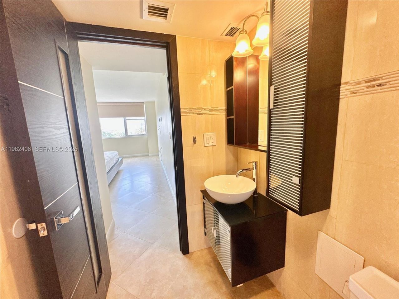 3180 S Ocean Dr, Unit 401, Hallandale Beach, FL 33009 Photo
