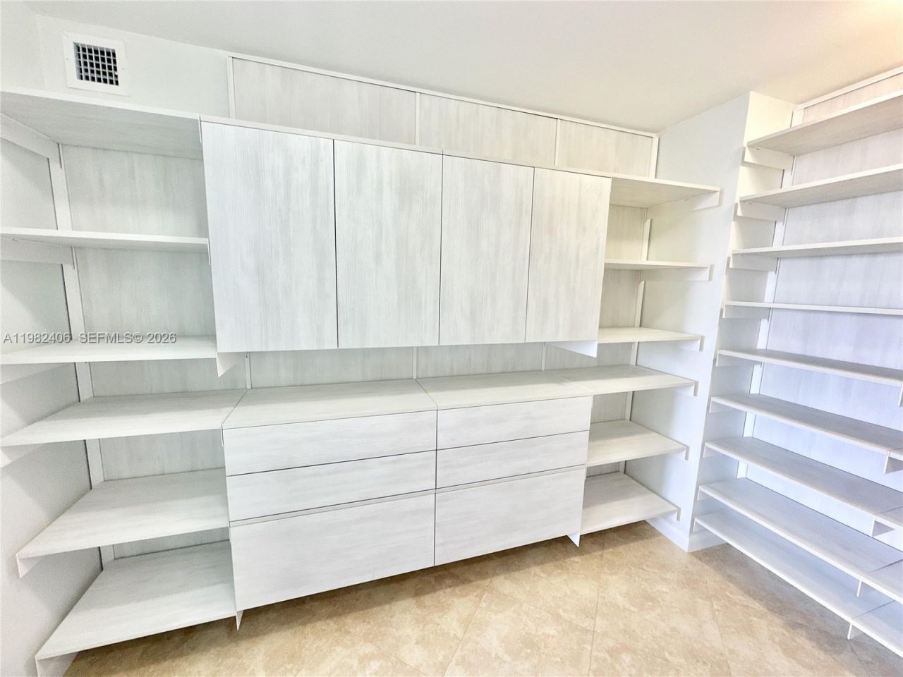 3180 S Ocean Dr, Unit 401, Hallandale Beach, FL 33009 Photo