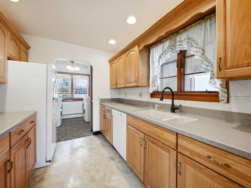 1073 Rosealee Ave., Elyria, OH 44035 Photo 14