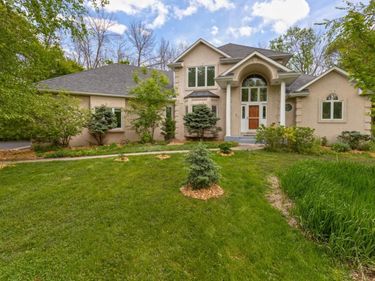 26335 Peach Circle, Excelsior, MN 55331