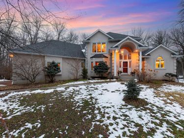 26335 Peach Circle , Excelsior, MN 55331