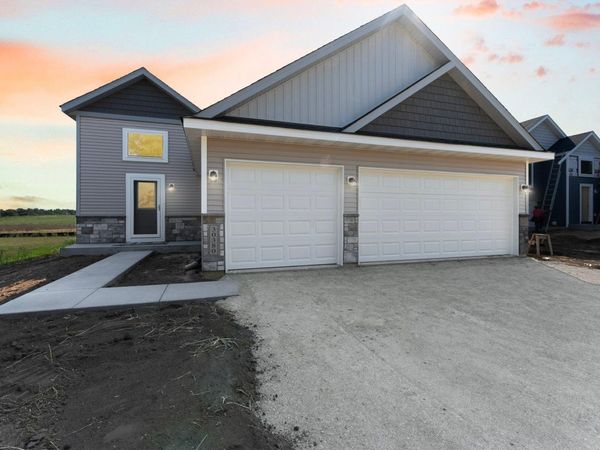 569 Sienna Drive, Watertown, MN 55388